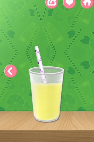 新鲜水果榨汁