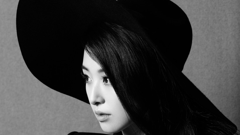 可爱美女明星张含韵手机壁纸
