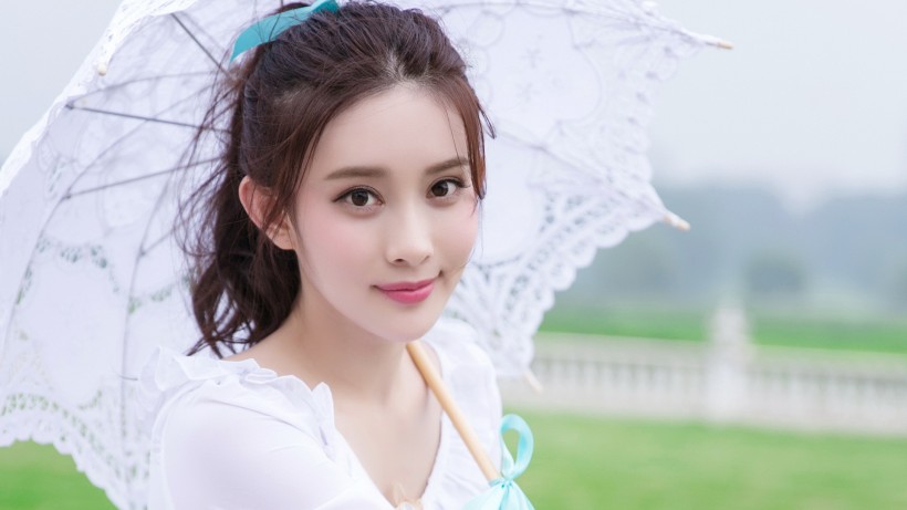 仙气十足美女孟子义手机壁纸